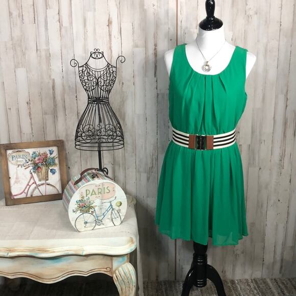BCX Dresses & Skirts - BCX Mini Dress in Green Size Large with Belt